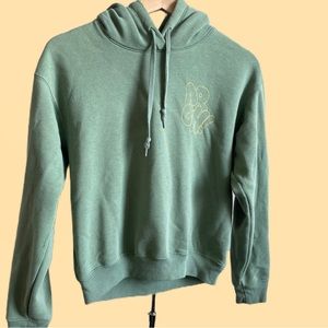 ⭐️4/$30 Uniqlo (ARGH!/ chaos) Green Sweater